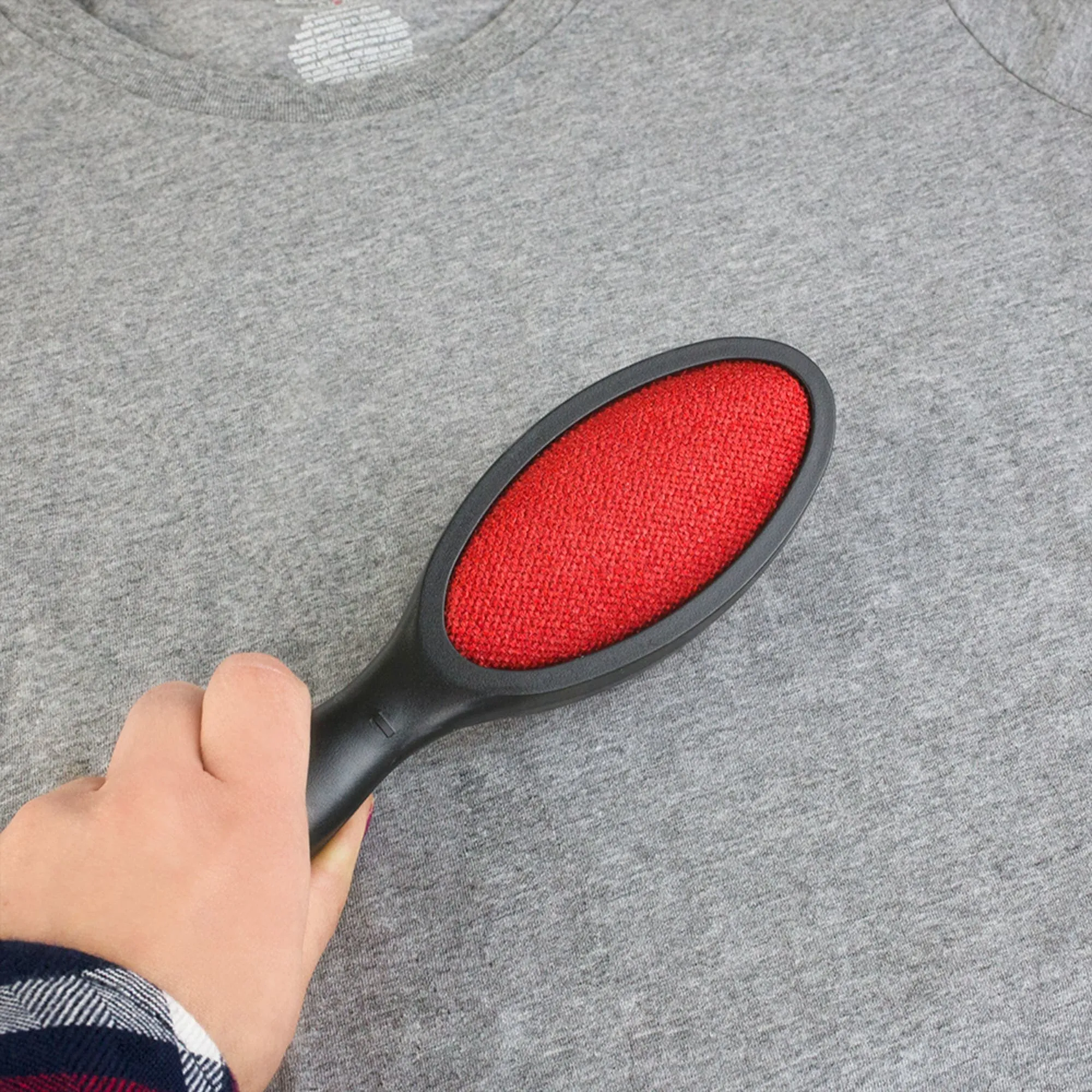Double Sided Lint Remover, Red/Black