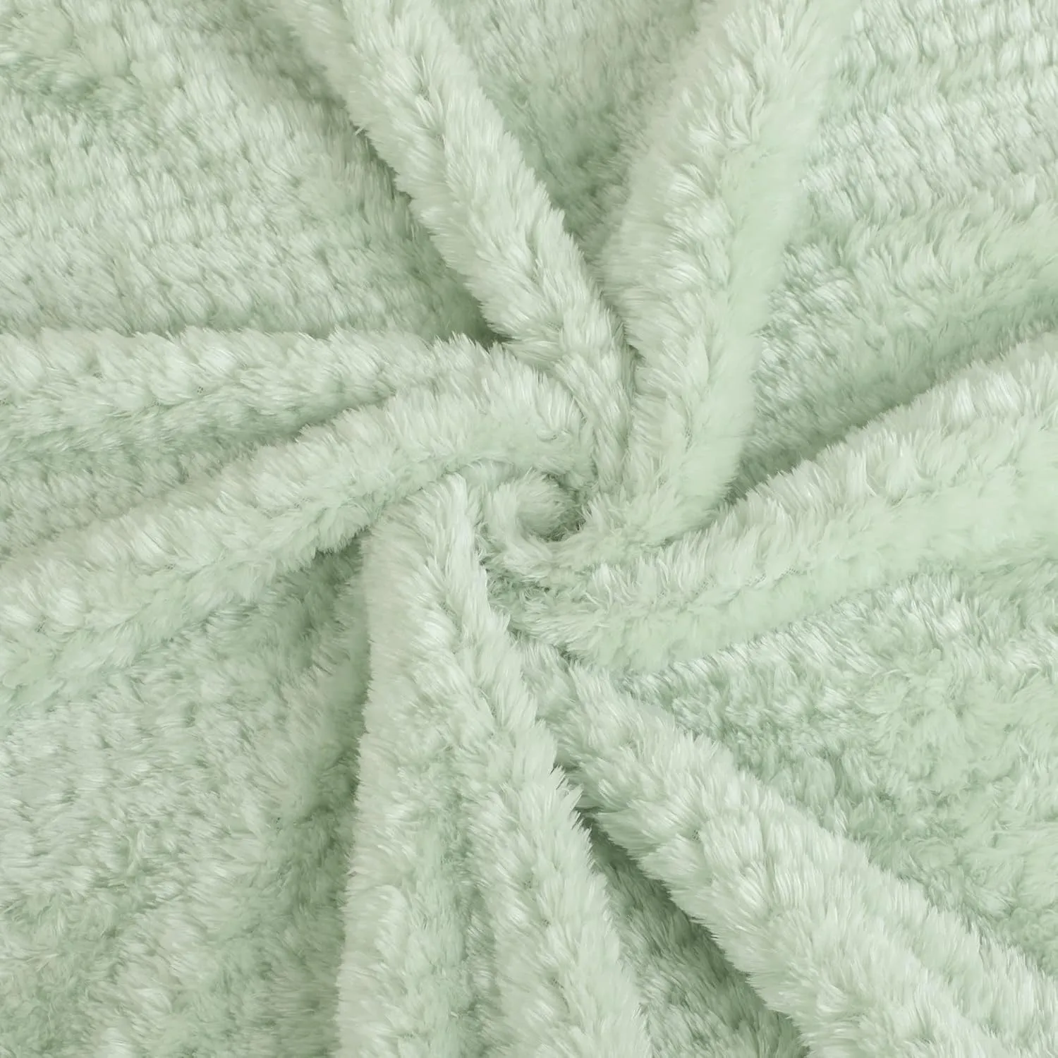 uxcell Flannel Fleece Bed Blankets, Soft Warm Microfiber Blanket, Mesh Fuzzy Plush 330GSM Lightweight Decorative Solid Blankets for Bed Pet (30"x40") Pale Green